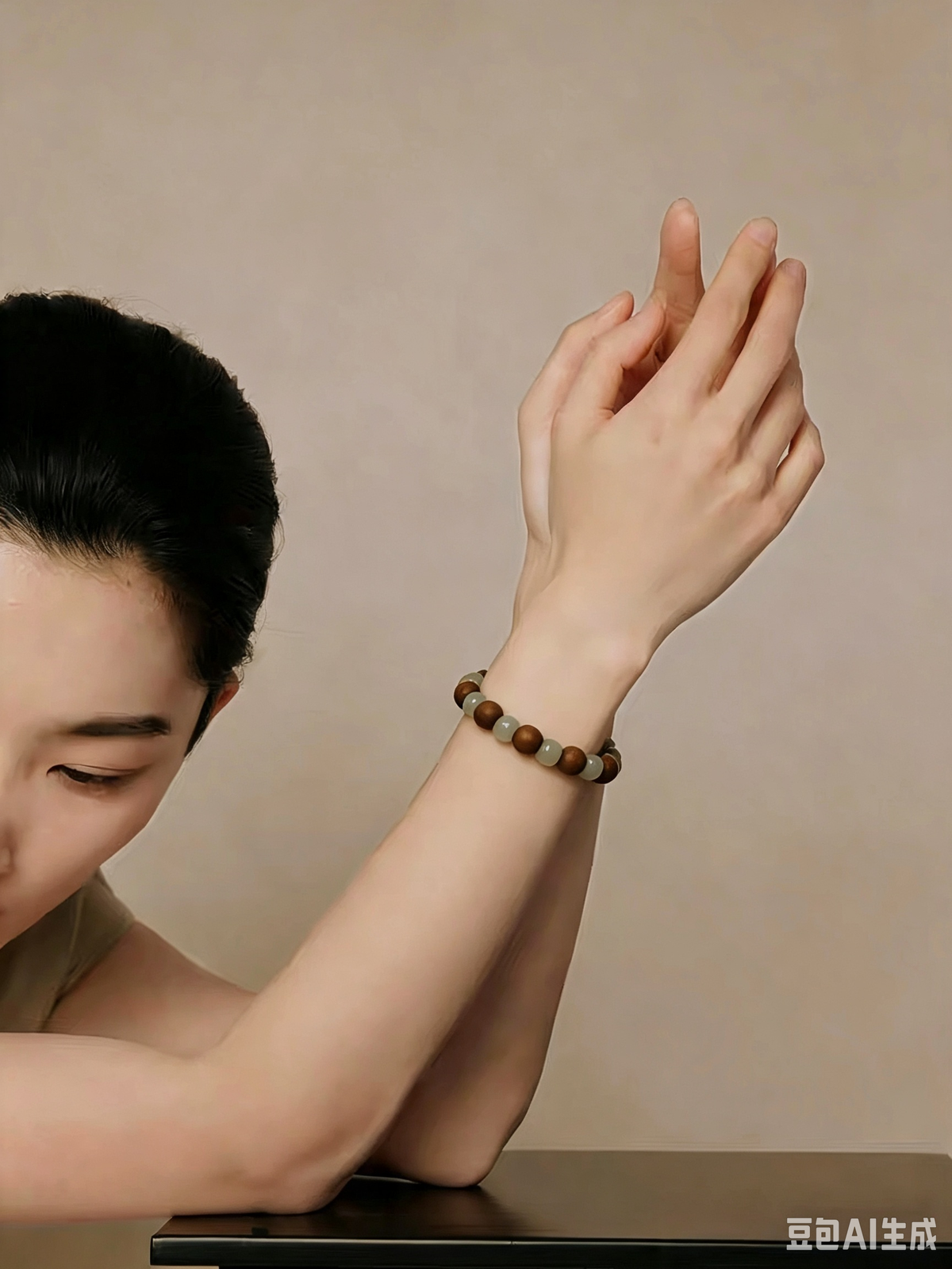 Indian Mysore Sandalwood & Hetian Jade "Qing Shui" Bracelet