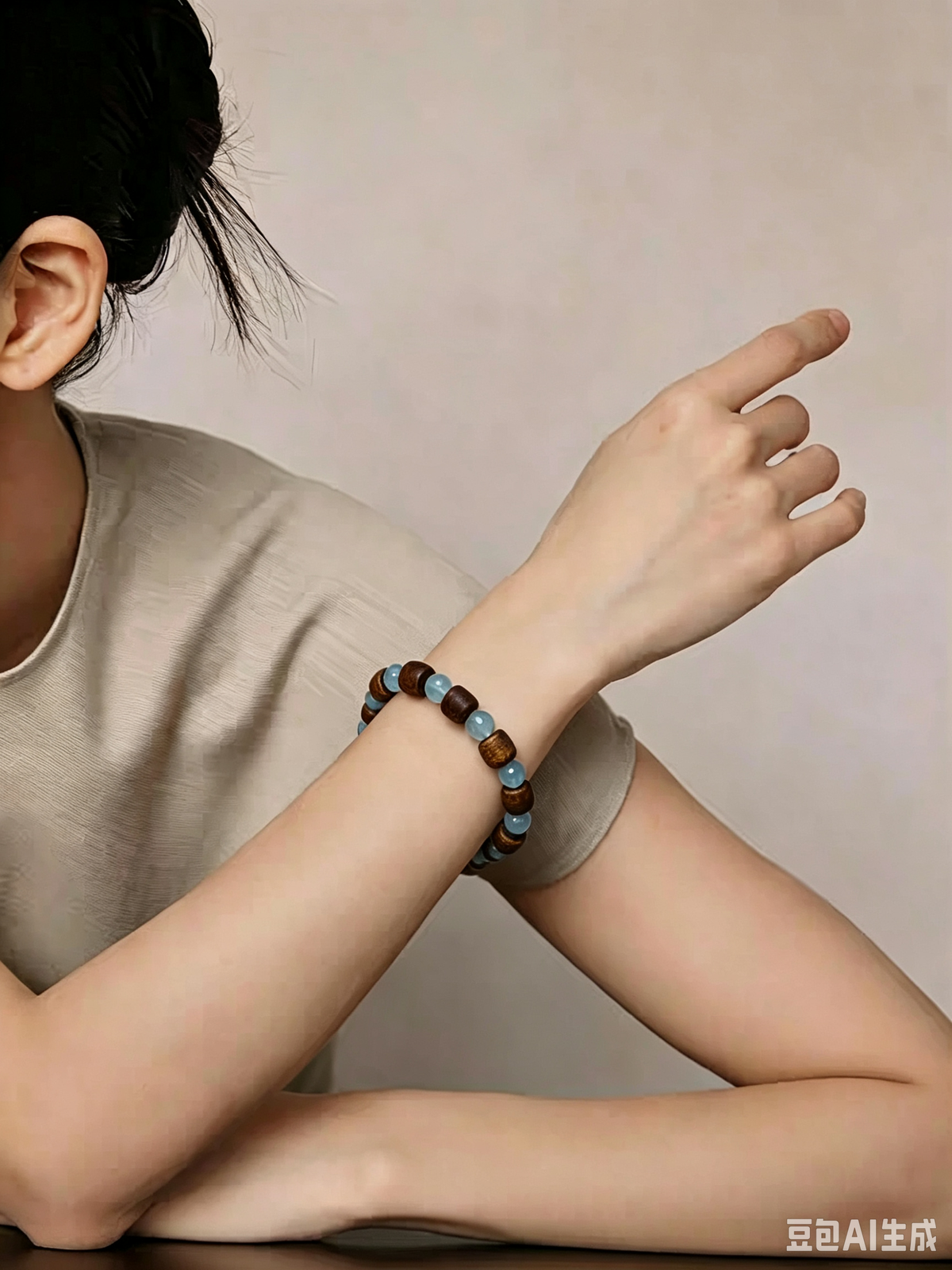 Qi-Nan Agarwood & Aquamarine Bracelet – Unisex Design
