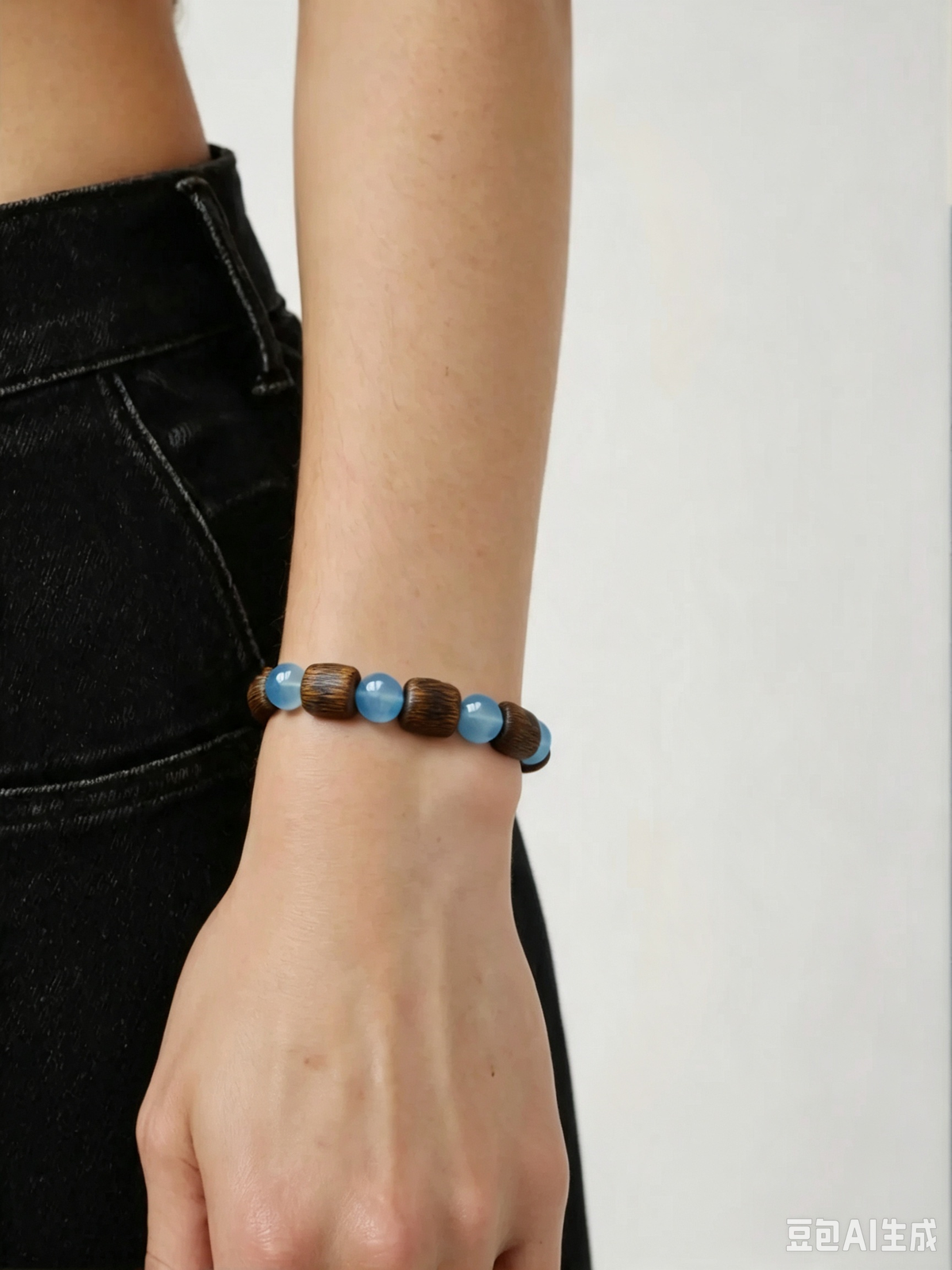 Unisex Qi-Nan Agarwood & Aquamarine Bracelet